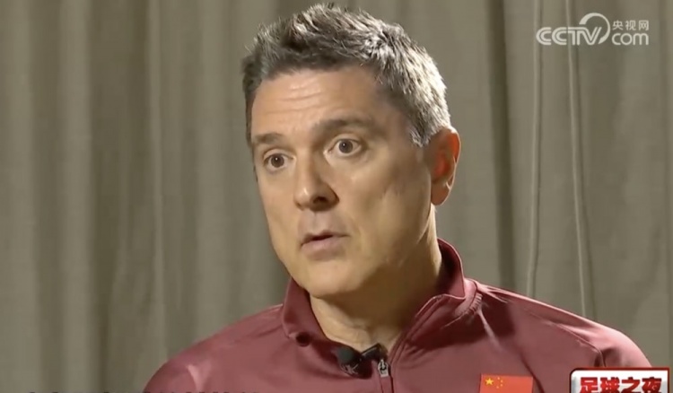 安东尼奥:王钰栋非常聪明、有争强好胜的性格,对他要加以呵护