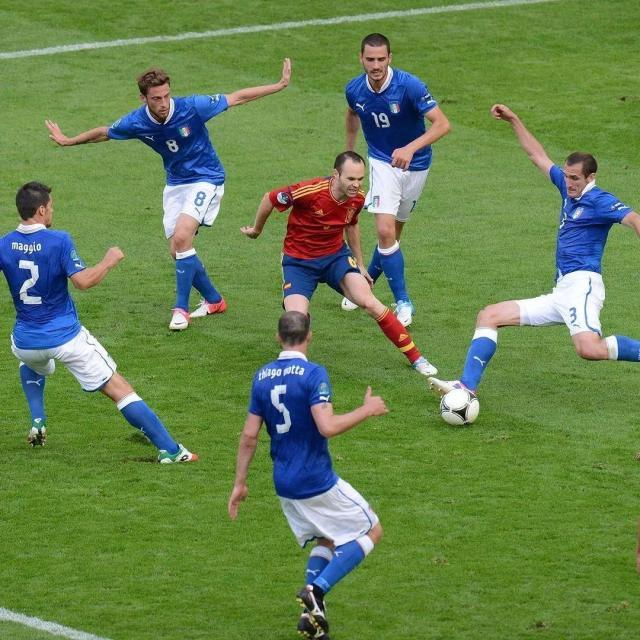 买马挣钱网站app-王勤伯：到底什么是现代足球的美感？