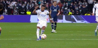 1646864050452092816.gif 买马挣钱网站app-【欧冠】惊天逆转!本泽马17分钟戴帽 皇马淘汰巴黎