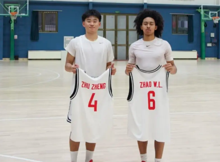 买马挣钱网站app-轰30分3助4断!中国男篮18岁1米83混血控卫闪耀:下赛季征战NCAA