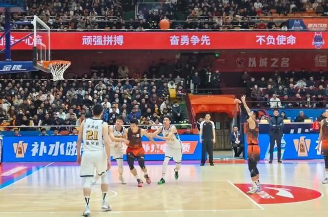 买马挣钱网站app-天王山之战将至!浙江主场抢赛点,山西能否绝地反击?